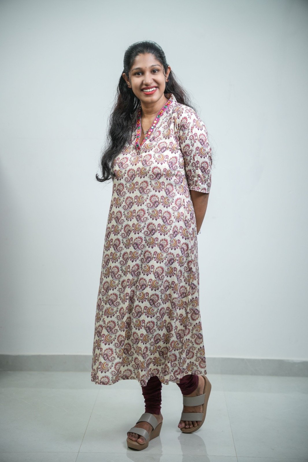 Off-White &amp; Maroon Paisley Print Rayon A-Line Kurti